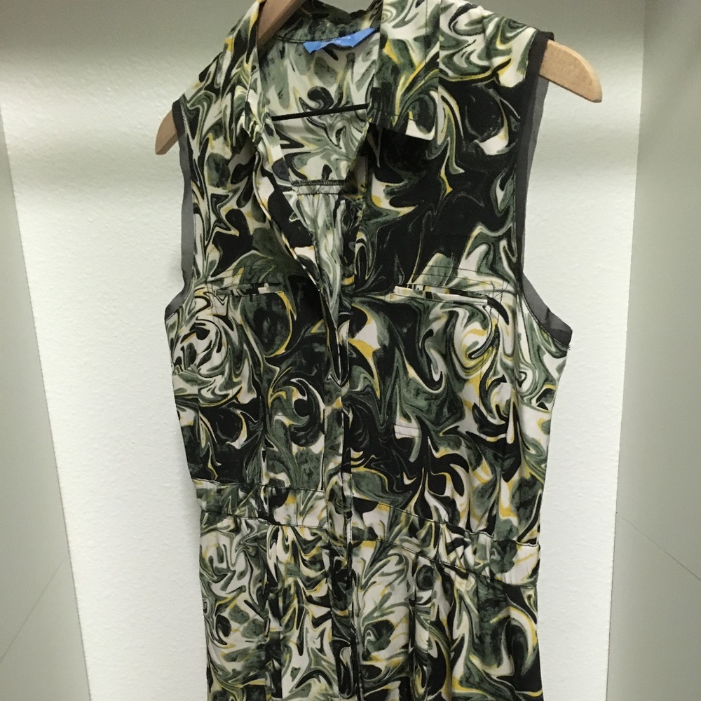 Simply Vera Vera Wang collared 3/4 length button-up black / green dress Size M